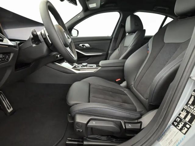 BMW 320 320i M-Sport Sedan xDrive