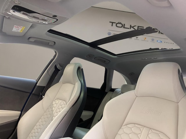 Audi RS4 Avant Quattro