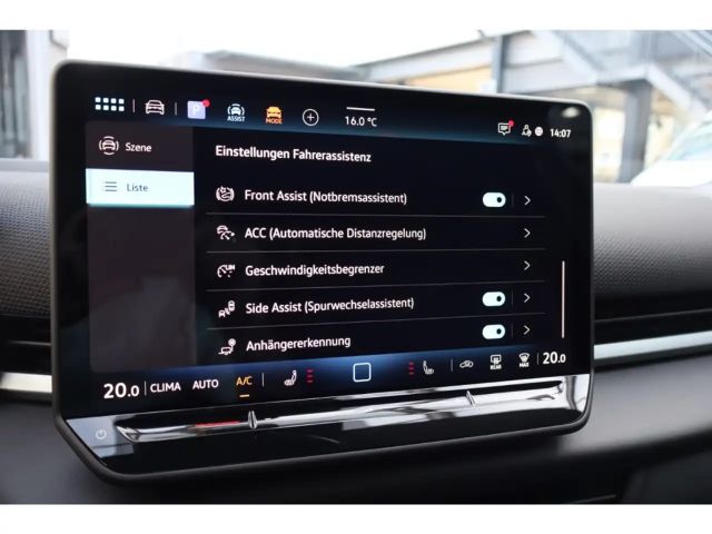 Volkswagen T-Roc 1.5 eTSI IQ.Drive R-Line Style