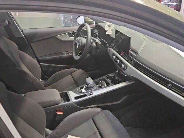 Audi A4 30 TDI S-Tronic Sedan