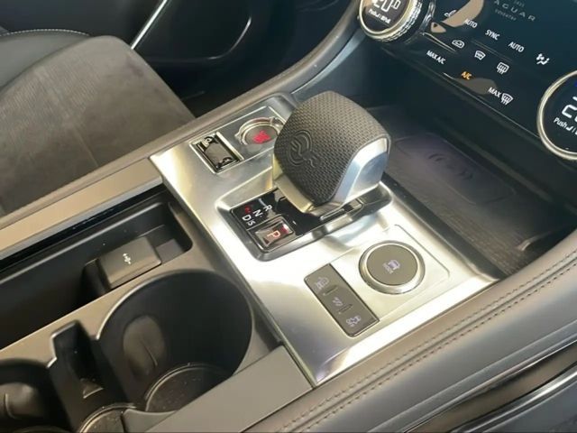 Jaguar F-Pace AWD SVR