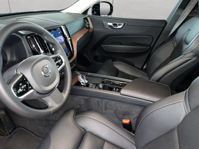 Volvo XC60 Dark Plus