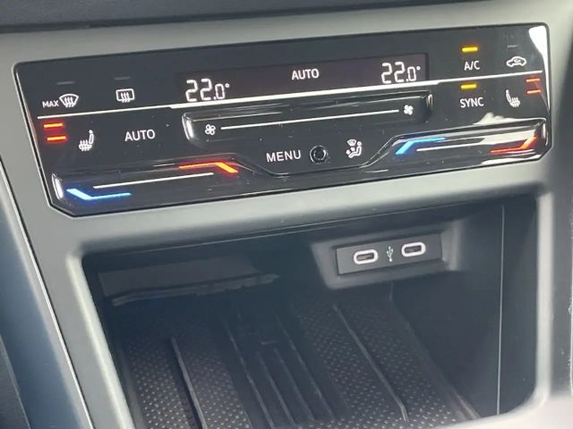 Volkswagen Taigo 1.5 TSI DSG R-Line Style