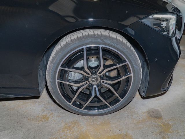 Mercedes-Benz C 200 AMG Line Sedan