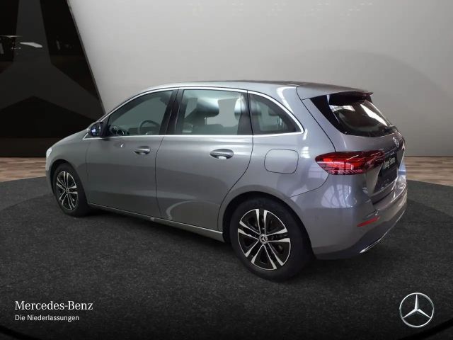 Mercedes-Benz B 200 Progressive Sedan