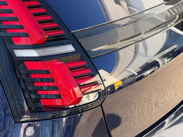 Renault 5 E-Tech Iconic