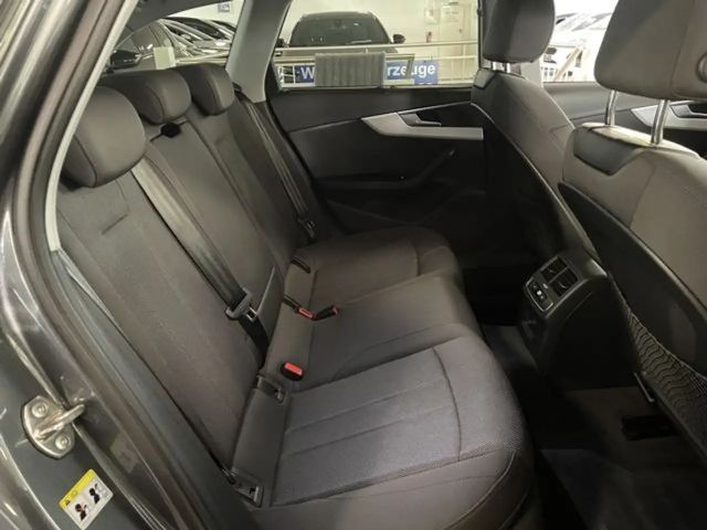 Audi A4 35 TDI Avant S-Line