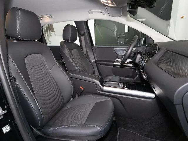 Mercedes-Benz B 180 W-Paket ParkAss. LED SpurH el.Heck LM KAM