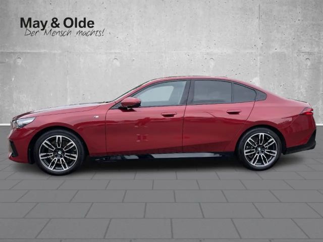 BMW 520 520i M-Sport Sedan