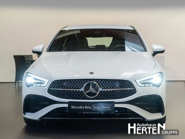Mercedes-Benz CLA 200 AMG Line Shooting Brake