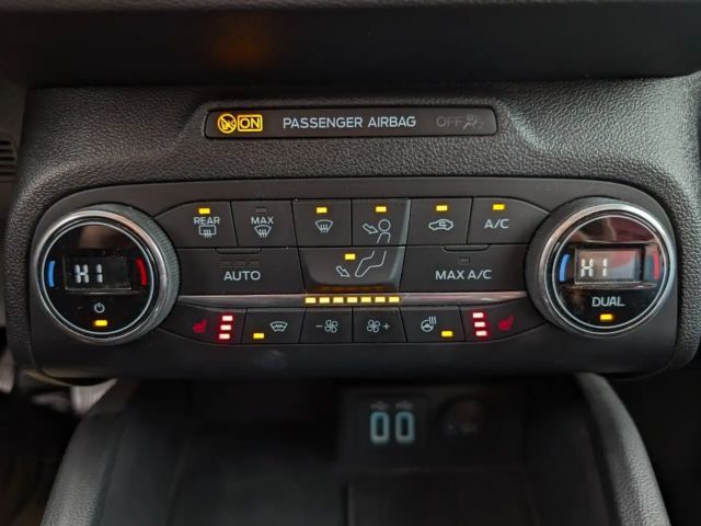 Ford Focus Cool & Connect Wagon