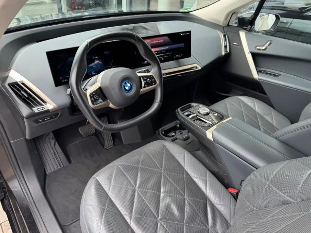 BMW iX xDrive50