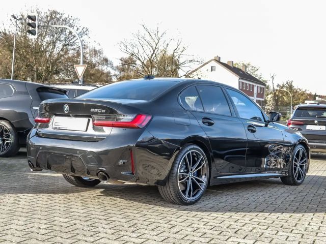 BMW 330 330d M-Sport Sedan