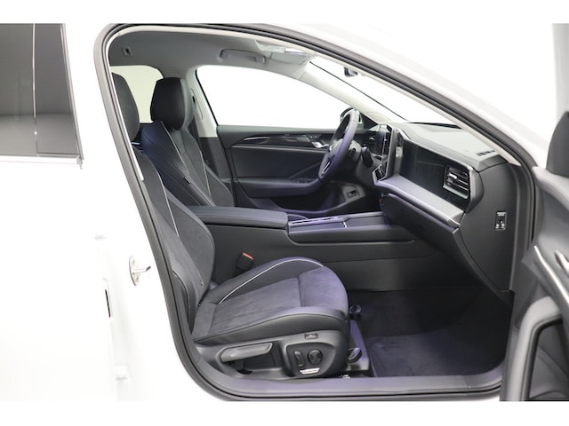 Volkswagen Passat 1.5 eTSI Business DSG