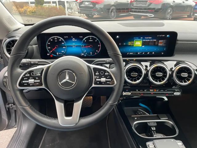 Mercedes-Benz CLA 200 CLA 200 d Shooting Brake