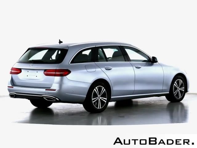 Mercedes-Benz E 220 AVANTGARDE E 220 d Estate