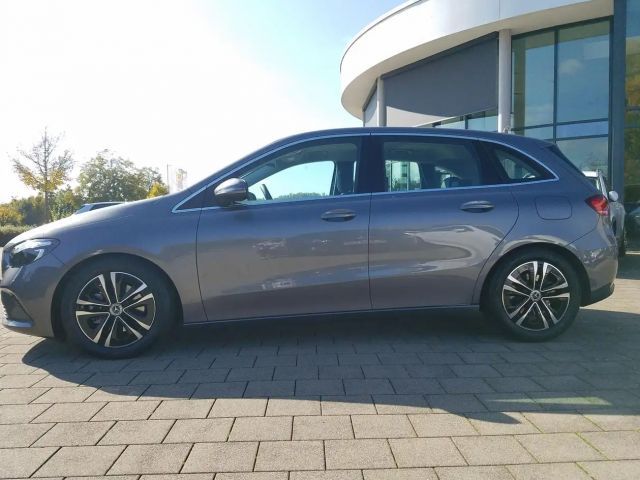 Mercedes-Benz B 200 Progressive Sedan