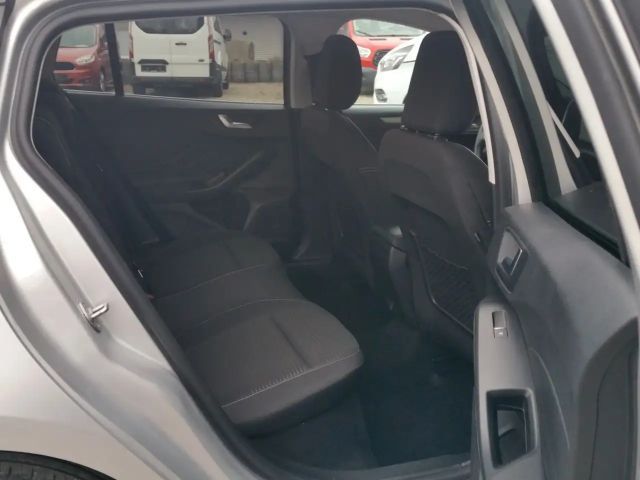 Ford Focus Titanium Wagon