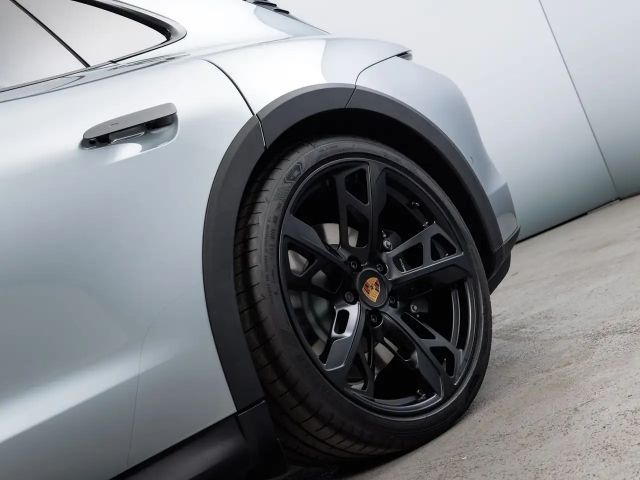 Porsche Taycan 4 Cross Turismo