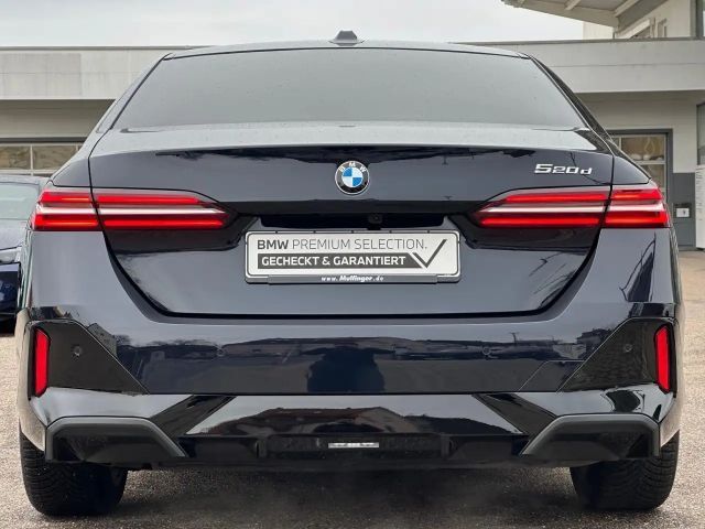 BMW 520 520d M-Sport Sedan