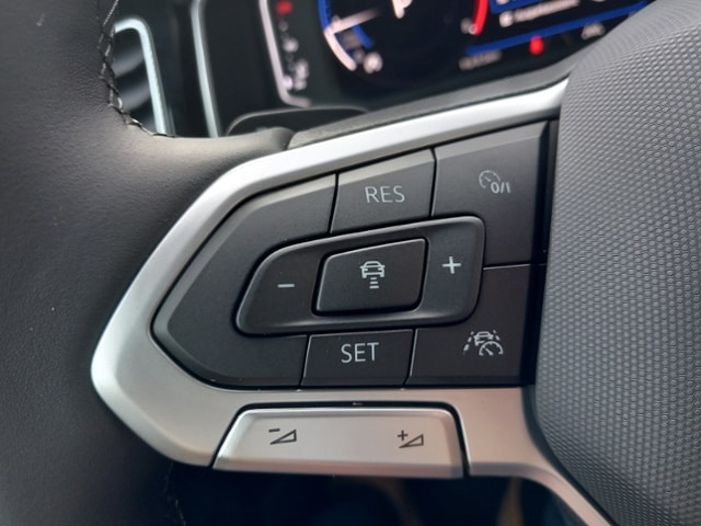 Volkswagen Polo 1.0 TSI DSG R-Line