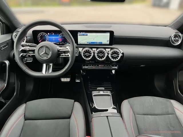 Mercedes-Benz A 200 AMG Line Guard