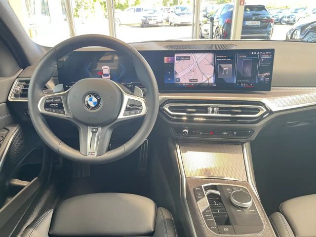 BMW 318 318i M-Sport Sedan