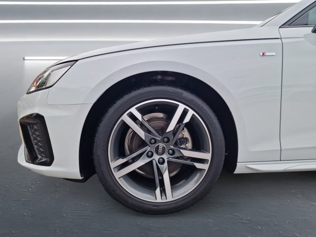 Audi A4 35 TDI Avant S-Line S-Tronic