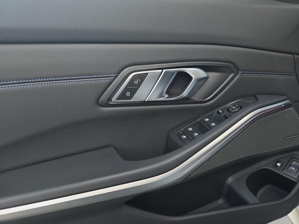 BMW 330 330e Touring