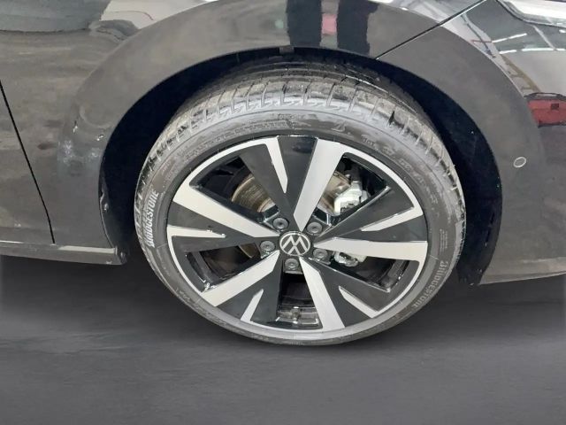 Volkswagen Golf Business DSG Variant