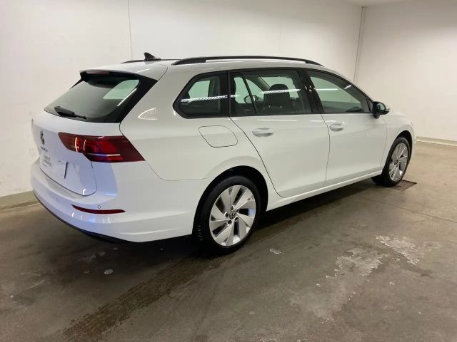 Volkswagen Golf Life Variant