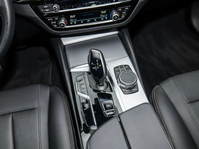 BMW 530 530e Touring