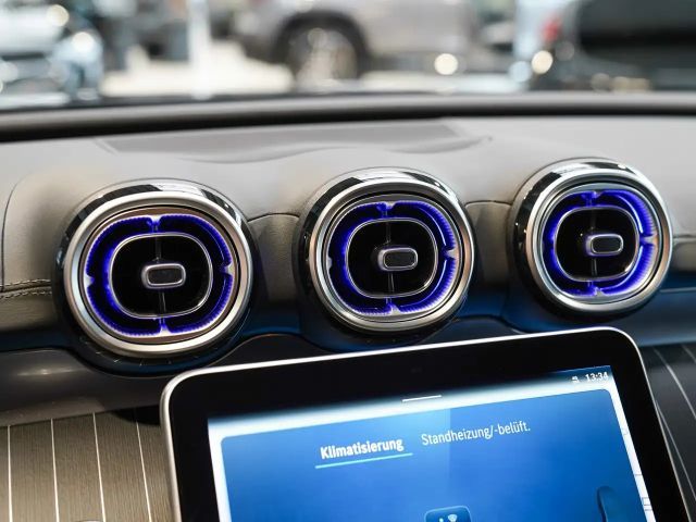 Mercedes-Benz C 300 AMG Line Sedan