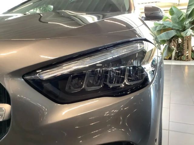 Mercedes-Benz GLA 200 Progressive