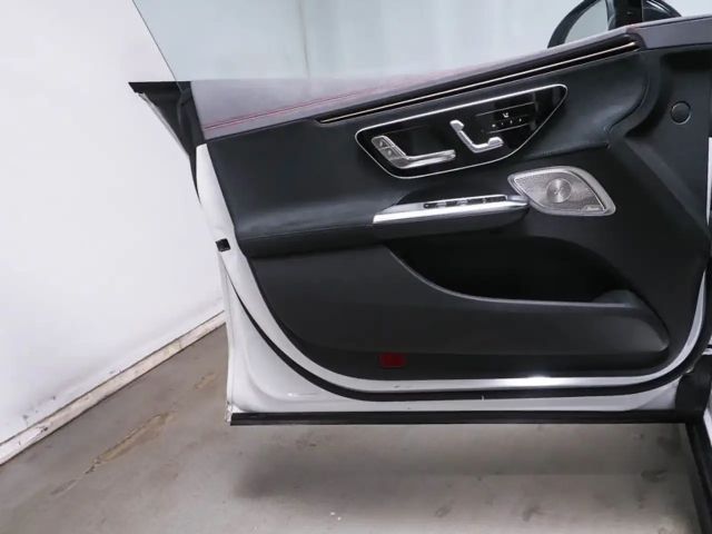 Mercedes-Benz EQE 300 AMG Line Sedan