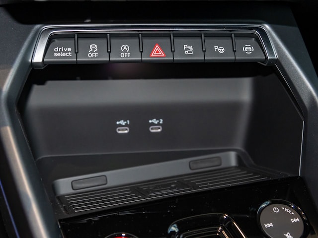 Audi RS3 Quattro S-Tronic Sedan