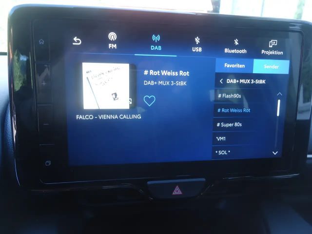 Mazda 2 2 Hybrid  Centre-Line