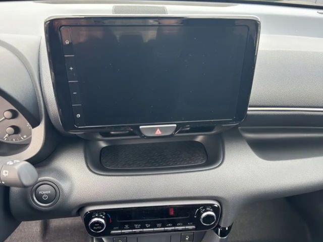 Toyota Yaris Business Hybride VVT-i