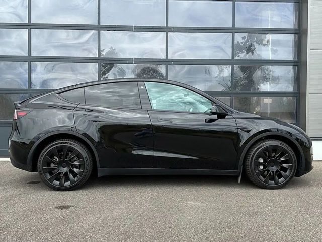 Tesla Model Y AWD