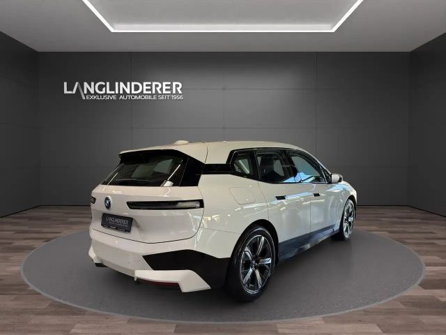 BMW iX xDrive50