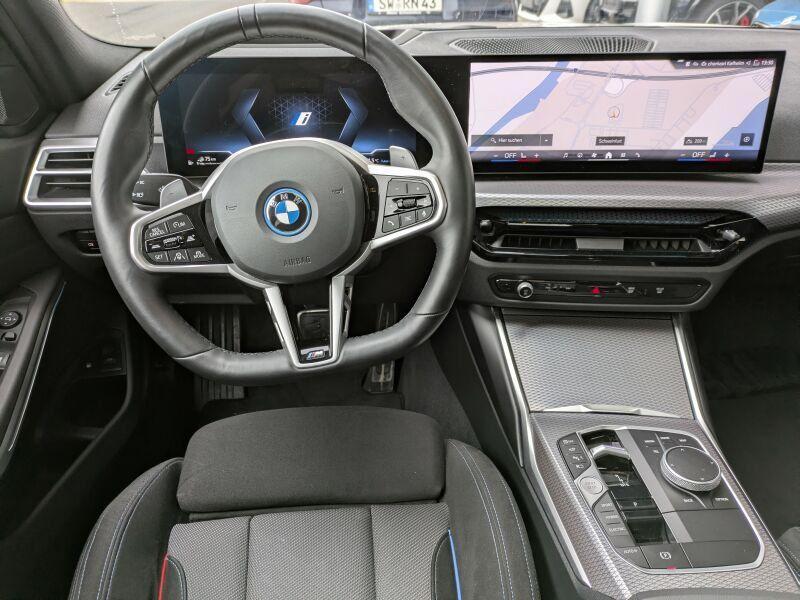 BMW 330 330e xDrive
