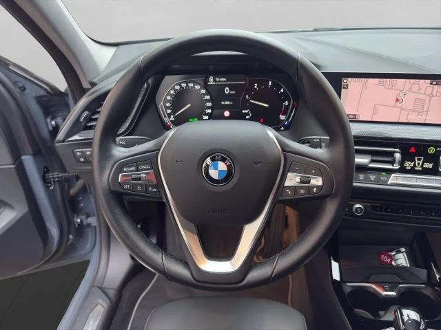 BMW 120 120d Sedan xDrive