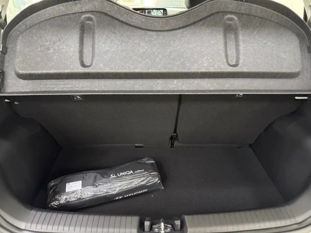 Hyundai i10 1,0 SITZHEIZ.+LENKRADHEIZ.+ RÜCKFAHRKAMERA+NAVIGAT