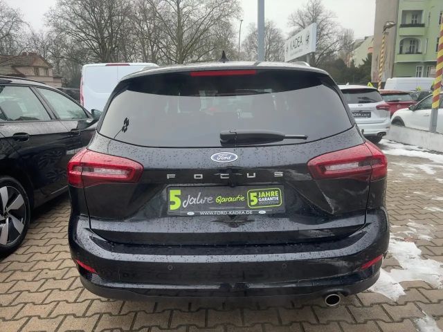 Ford Focus Titanium Wagon