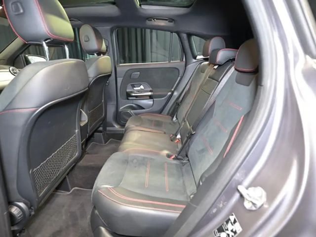 Mercedes-Benz GLA 250 AMG Line