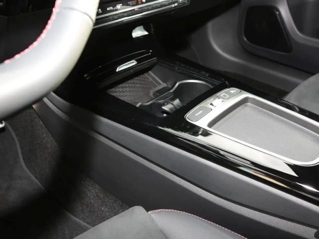 Mercedes-Benz A 180 AMG Line