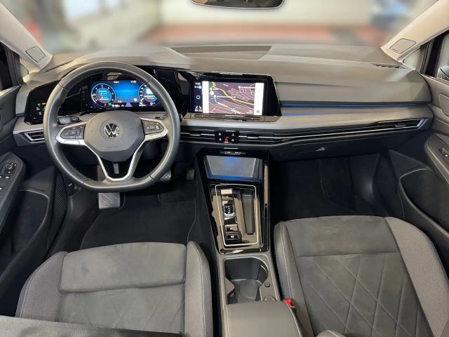 Volkswagen Golf 2.0 TDI DSG Style Variant