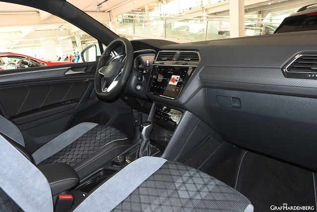 Volkswagen Tiguan 4Motion DSG R-Line