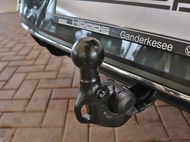 Volkswagen Golf 1.5 eTSI DSG Golf VIII R-Line