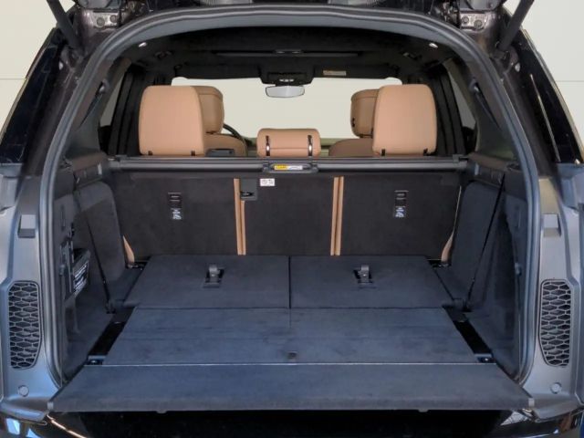 Land Rover Discovery D250 Dynamic HSE